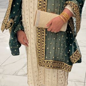 Pakistani clothing